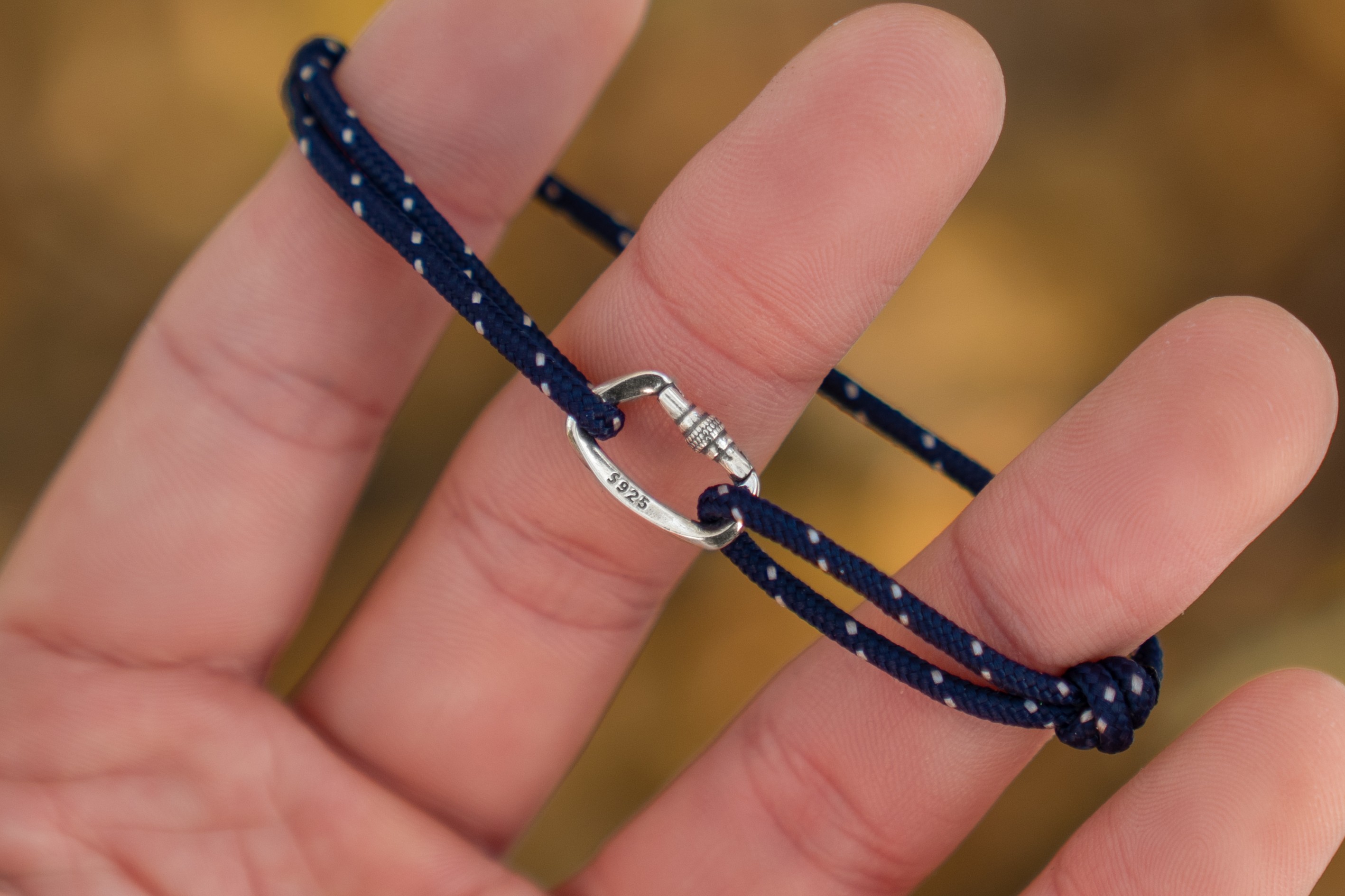 Mountaino Horolezecký náramek s karabinou Mountaino (6)